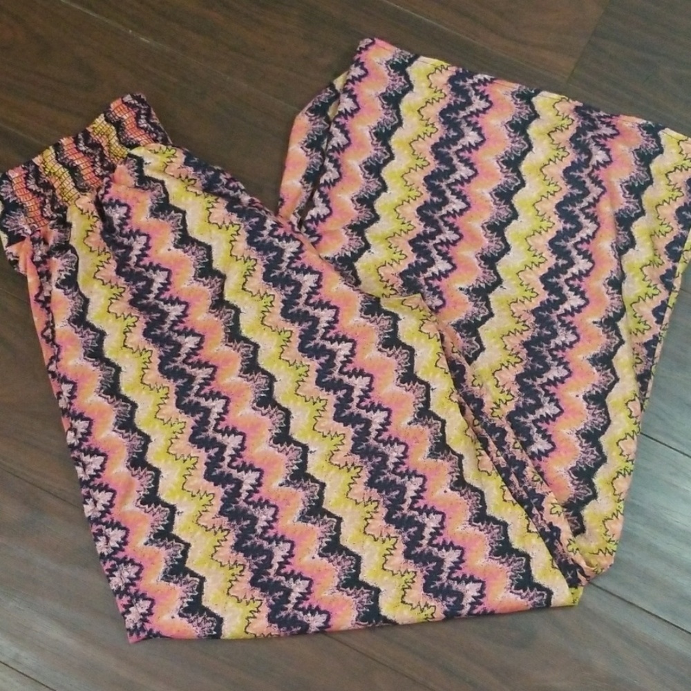 Bar III Bohemian stretchable wide leg pants sz Med